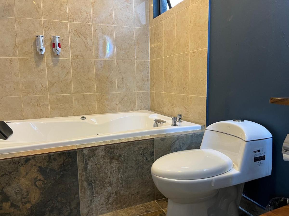 Hotel La Bikina Текила Екстериор снимка