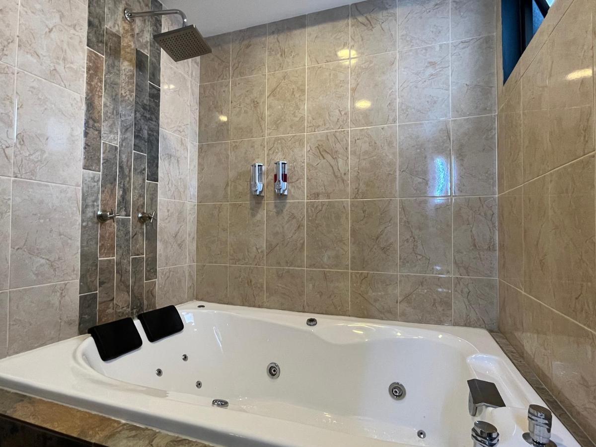Hotel La Bikina Текила Екстериор снимка